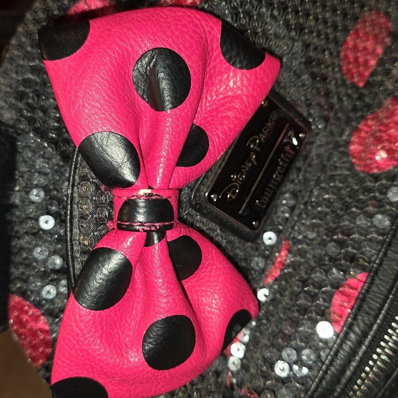 (J9) Loungefly Black and Red Sequin Backpack Disney Miney Mouse main image 5